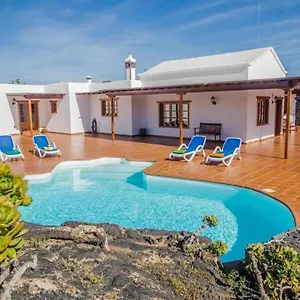 Villa Casa Lola Lanzarote Piscina Climatizada Y Wifi Free, San Bartolomé